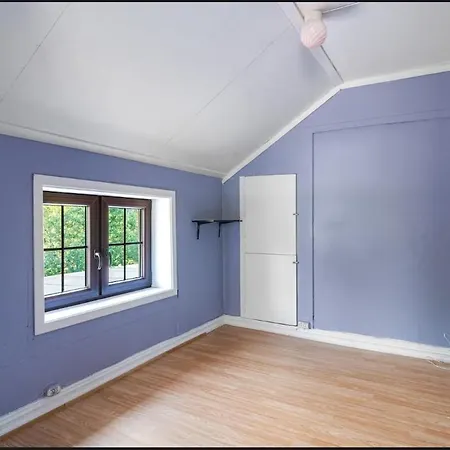 Spacious Newly Renovated Family Semesterbostad