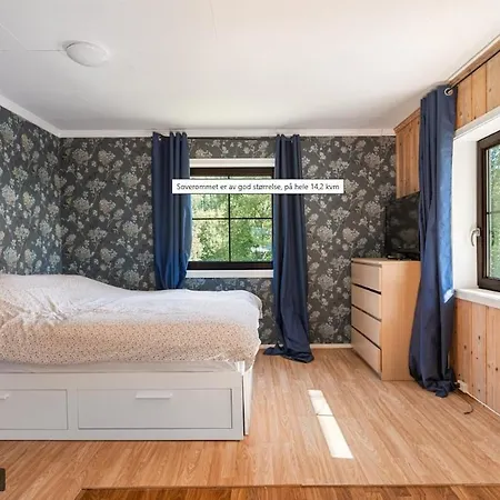 Semesterbostad Spacious Newly Renovated Family *